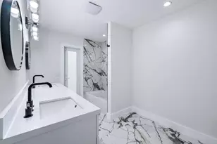 5686 Shirley Dr, Jupiter, FL 33458 - Photo 6