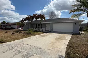 548 SE Ocean Spray Terrace, Port Saint Lucie, FL 34983 - Photo 2