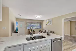 140 W 31st Ct, West Palm Beach, FL 33404 - Photo 10