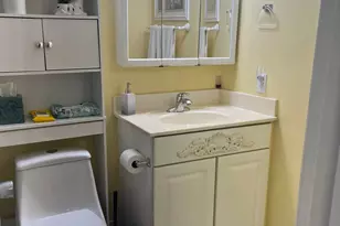 153 Easthampton G, West Palm Beach, FL 33417 - Photo 4