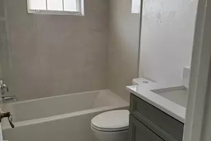 1560 SE Royal Green Cir, Port Saint Lucie, FL 34952 - Photo 4