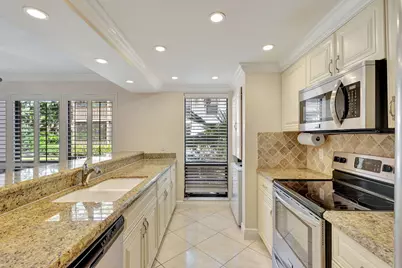 601 Brackenwood Cove, Palm Beach Gardens, FL 33418 - Photo 8