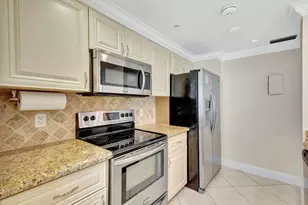 601 Brackenwood Cove, Palm Beach Gardens, FL 33418 - Photo 10