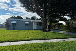 311 W 29th St, West Palm Beach, FL 33404 - Photo 2