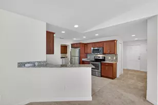 7 Aragon Ln, Port Saint Lucie, FL 34952 - Photo 4