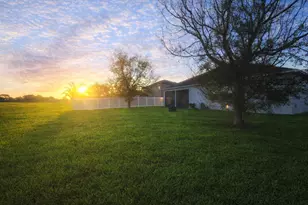 5915 NW Brianna Ct, Port Saint Lucie, FL 34986 - Photo 32