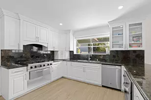 486 NW 1st St, Boca Raton, FL 33432 - Photo 12