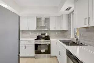 1538 SE Royal Green Cir, Port Saint Lucie, FL 34952 - Photo 8