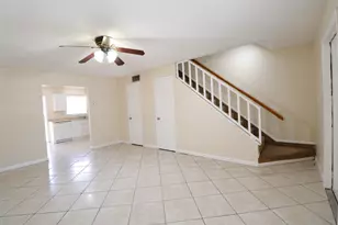 2016 S 10th St, Fort Pierce, FL 34950 - Photo 2