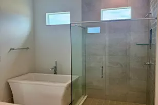 2810 68th St, , FL - Photo 8