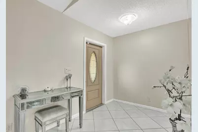 105 Sunflower Circle, Royal Palm Beach, FL 33411 - Photo 4