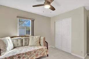 105 Sunflower Cir, West Palm Beach, FL 33411 - Photo 24