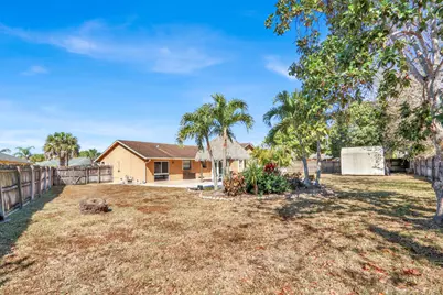 105 Sunflower Circle, Royal Palm Beach, FL 33411 - Photo 40