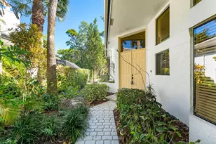 1120 Sand Drift Way, West Palm Beach, FL 33411 - Photo 6