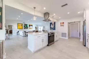 10370 Greentrail Dr N, Boynton Beach, FL 33436 - Photo 12