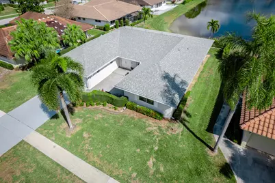 10370 Greentrail Drive N, Boynton Beach, FL 33436 - Photo 40