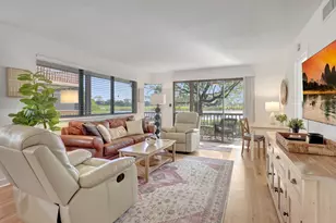 334 Brackenwood Cir, Palm Beach Gardens, FL 33418 - Photo 6