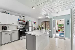 10155 Mangrove Dr, Boynton Beach, FL 33437 - Photo 6