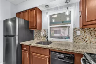 7615 NW 68th Ave, Tamarac, FL 33321 - Photo 12