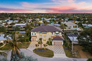 24 Leeward Cir, Tequesta, FL 33469 - Photo 1