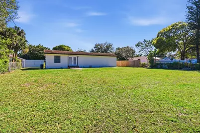 695 Dixie Lane, West Palm Beach, FL 33415 - Photo 4