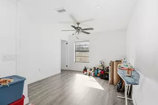 695 Dixie Ln, West Palm Beach, FL 33415 - Photo 20