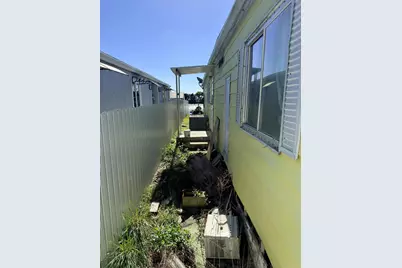 21720 N Heritage Circle, Pembroke Pines, FL 33029 - Photo 2