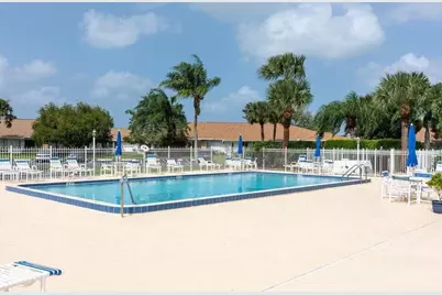 1212 Lakes End Drive #D, Fort Pierce, FL 34982 - Photo 34