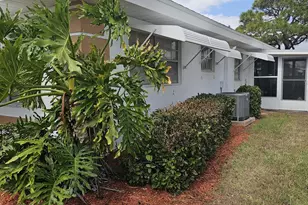 1212 Lakes End Dr, Fort Pierce, FL 34982 - Photo 4