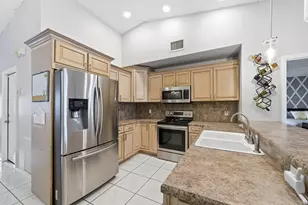 7879 Burlwood Ln, Lake Worth, FL 33467 - Photo 16