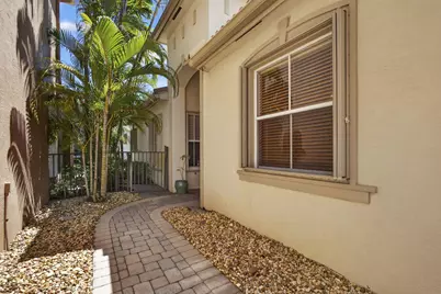 171 Isle Verde Way, Palm Beach Gardens, FL 33418 - Photo 10
