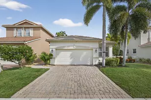 171 Isle Verde Way, Palm Beach Gardens, FL 33418 - Photo 2