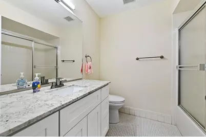 8515 Lake Point Court, Lake Worth, FL 33467 - Photo 14