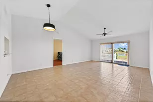 8515 Lakepoint Ct, Lake Worth, FL 33467 - Photo 4