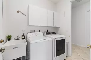 2320 Sapphire Cir, West Palm Beach, FL 33411 - Photo 44
