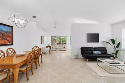 2320 Sapphire Circle, West Palm Beach, FL 33411 - Photo 6