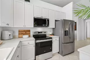 2320 Sapphire Cir, West Palm Beach, FL 33411 - Photo 20