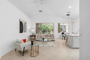 2320 Sapphire Cir, West Palm Beach, FL 33411 - Photo 12