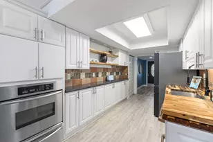 916 SW Abingdon Ave, Port Saint Lucie, FL 34953 - Photo 10