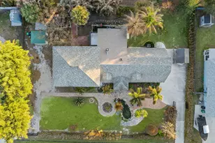 916 SW Abingdon Ave, Port Saint Lucie, FL 34953 - Photo 2