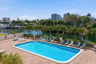 401 Golden Isles Dr, Hallandale Beach, FL 33009 - Photo 22