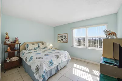 401 Golden Isles Drive #1009, Hallandale Beach, FL 33009 - Photo 16