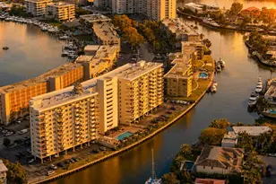 401 Golden Isles Dr, Hallandale Beach, FL 33009 - Photo 38