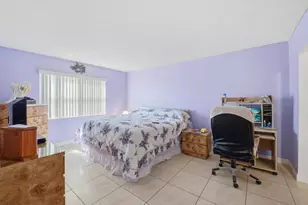 401 Golden Isles Dr, Hallandale Beach, FL 33009 - Photo 10