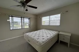 122 Brighton Dr, Boca Raton, FL 33434 - Photo 6