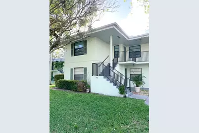 1801 Sabal Ridge Court #E, Palm Beach Gardens, FL 33418 - Photo 2