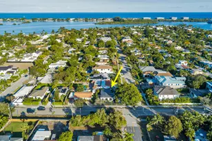 263 Alhambra Pl, West Palm Beach, FL 33405 - Photo 30