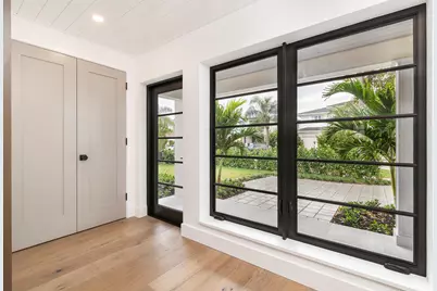 263 Alhambra Place, West Palm Beach, FL 33405 - Photo 8