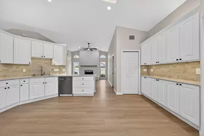 916 Meadow Avenue, Wellington, FL 33414 - Photo 16