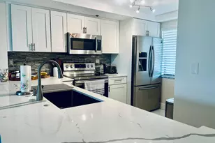 3000 Presidential Way, West Palm Beach, FL 33401 - Photo 4